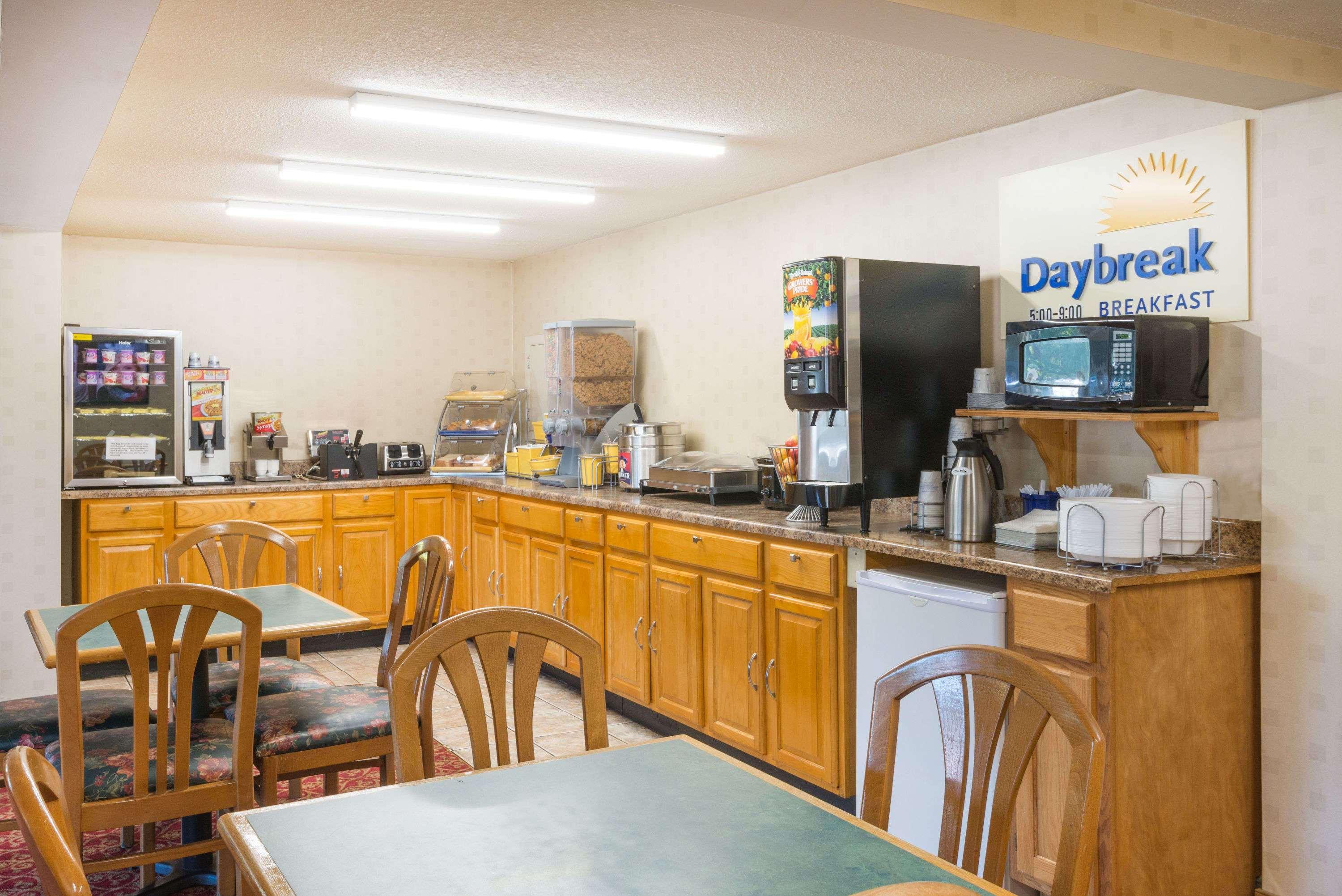 Days Inn By Wyndham Paintsville Ngoại thất bức ảnh