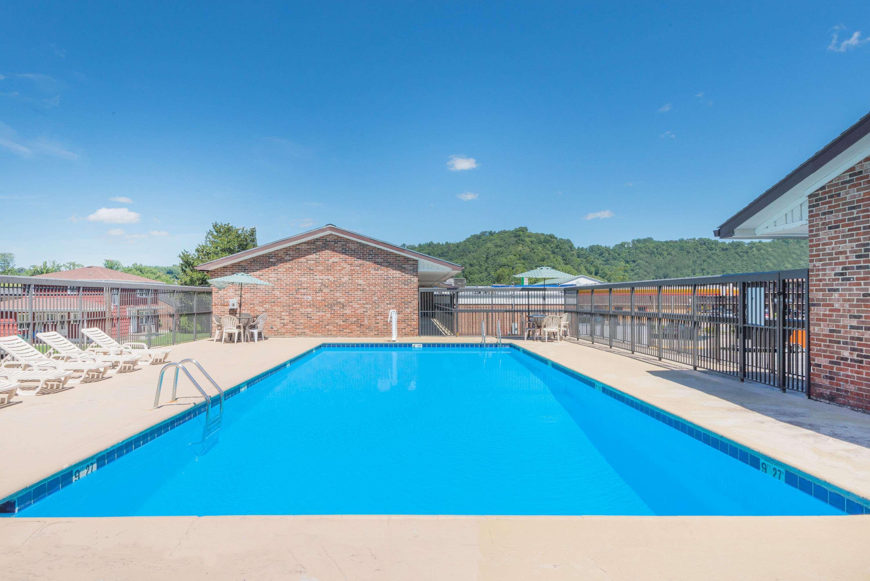 Days Inn By Wyndham Paintsville Ngoại thất bức ảnh